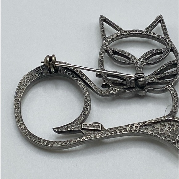 L.Razza Pewter Kitty Cat Pin - Picture 2 of 3